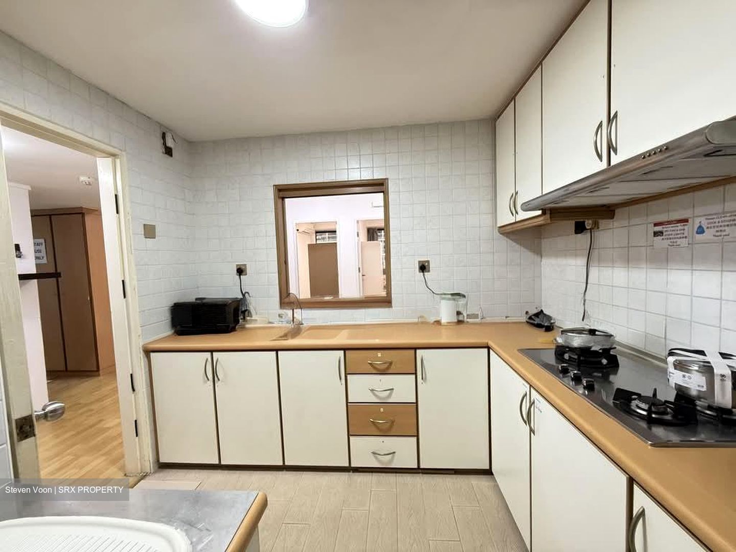 International Plaza (D2), Apartment #574945151